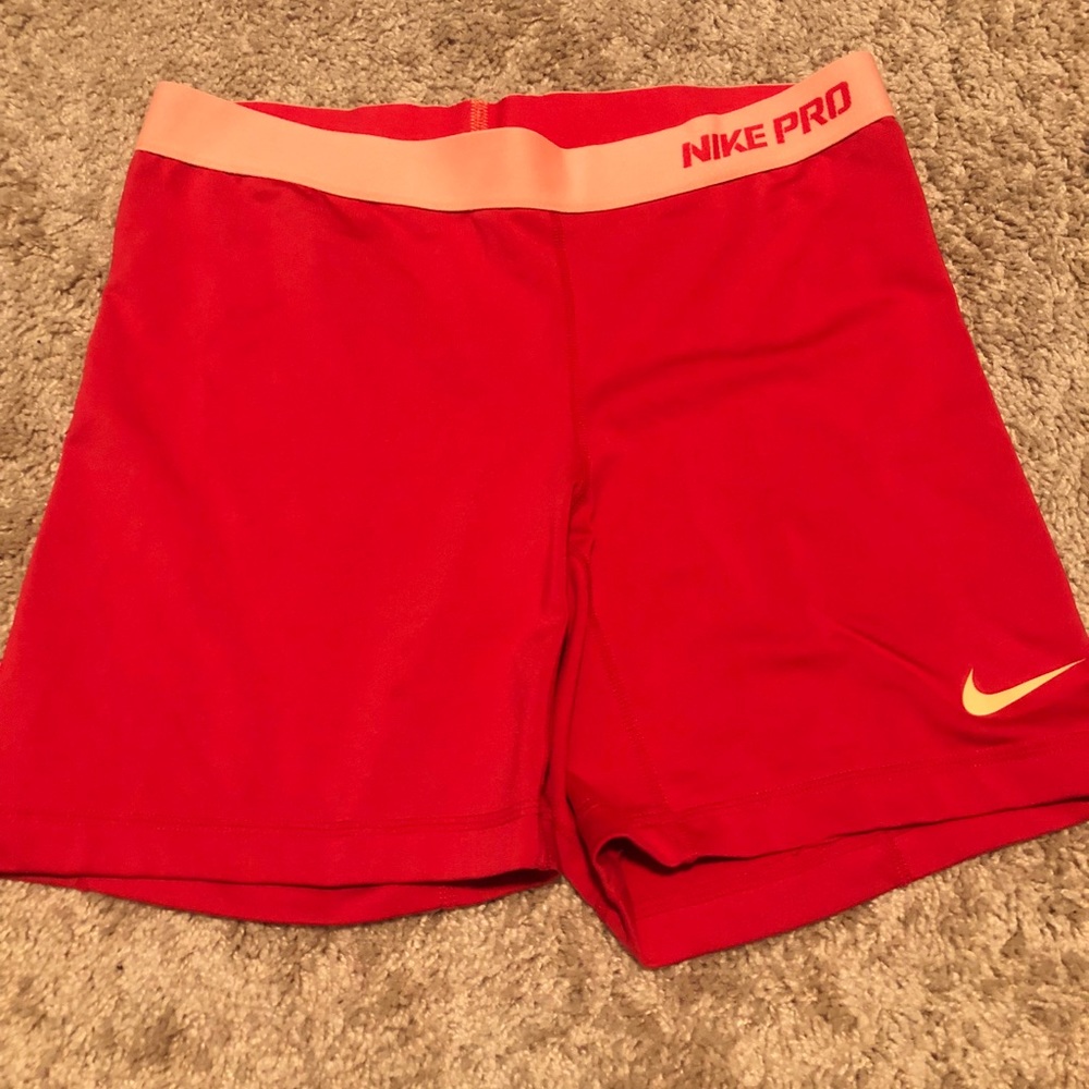 Nike shorts in large mid new-condition
